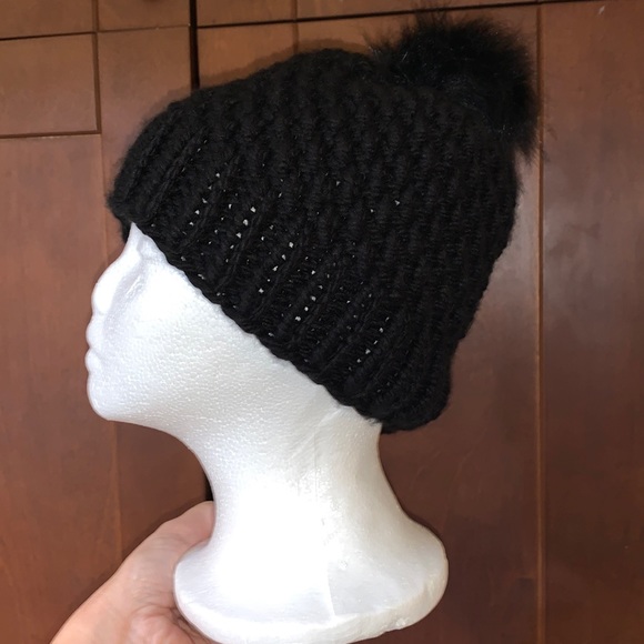 Hand knot toque removable pom NWOT - Picture 3 of 6